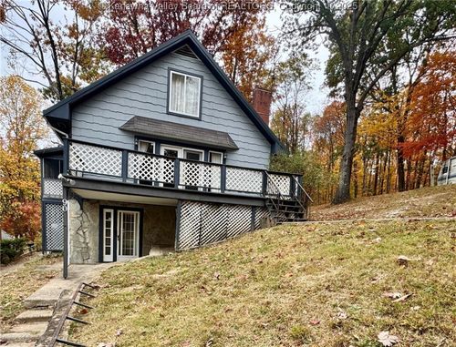 90 Walnut Rd, Elkview, WV, 25071-9513 | Card Image