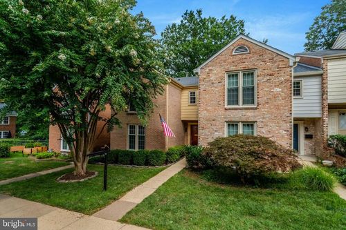 1956 Hopewood Dr, FALLS CHURCH, VA, 22043-1870 | Card Image