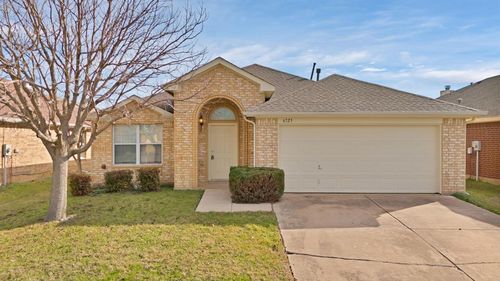 6723 Waterlilly Drive, Arlington, TX, 76002 | Card Image