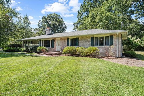 11030 12th St, North Benton, OH, 44449-9633 | Card Image