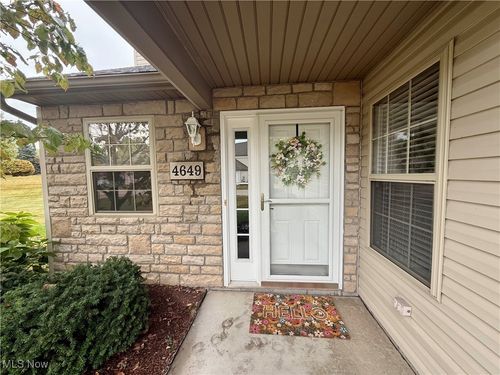 4649 Creekside Dr, Kent, OH, 44240-7373 | Card Image