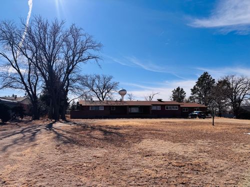 909 W Bedford St, Dimmitt, TX, 79027-2309 | Card Image