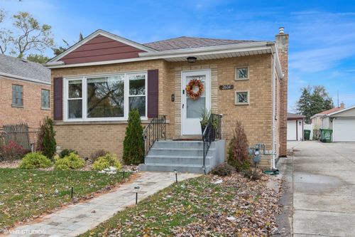 2604 W 97th Street, Evergreen Park, IL, 60805 | Card Image