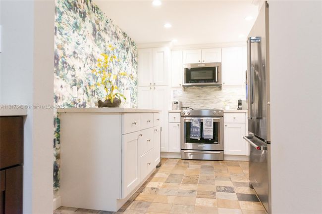APT-306 - 600 Biltmore Way, Condo with 2 bedrooms, 3 bathrooms and null parking in Coral Gables FL | Image 11