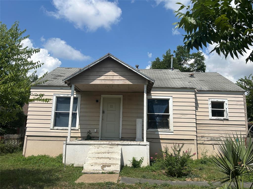 Ravinia Dr, Dallas, TX 75211