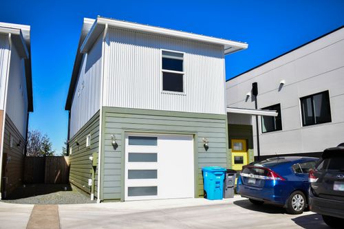 310 E Rapp Rd, Talent, OR, 97540-5601 | Card Image