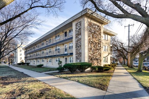 8-6161 W Higgins Ave, Chicago, IL, 60630-1803 | Card Image