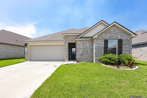 642 Correns Ln, Zachary, LA, 70791-8368 | Card Image