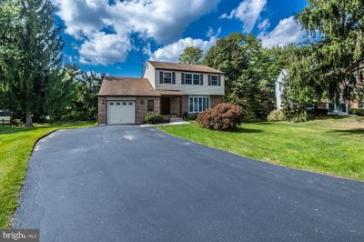 110 Glamorgan Court, House other with 4 bedrooms, 2 bathrooms and null parking in EXTON PA | Image 3