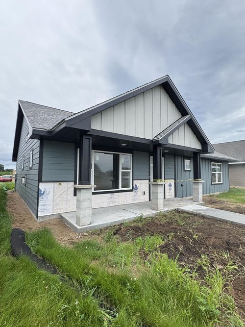 1928 Sandstone Loop S, Sartell, MN, 56377-4686 | Card Image