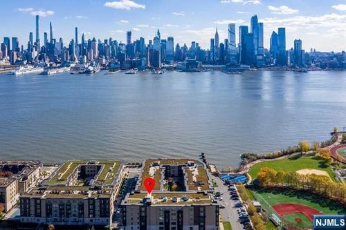 100 Eton Row, Weehawken, NJ, 07086-5403 | Card Image