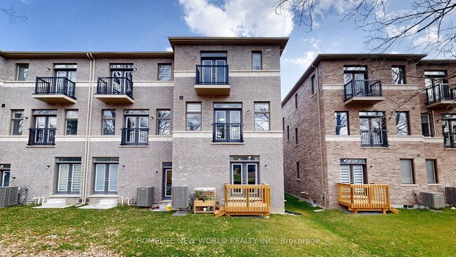 76 Puisaya Dr, House attached with 4 bedrooms, 3 bathrooms and 2 parking in Richmond Hill ON | Image 36