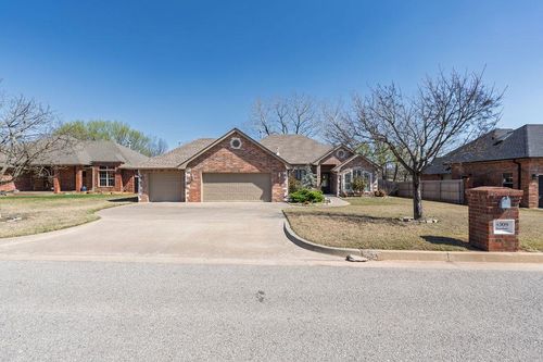 4509 Gracelann, Shawnee, OK, 74804-2366 | Card Image