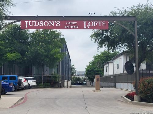 ste-3104-831 S Flores St, San Antonio, TX, 78204-1447 | Card Image