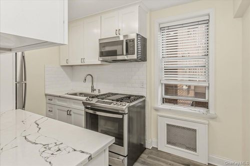 1n-105-38 63rd Dr, Forest Hills, NY, 11375-1651 | Card Image