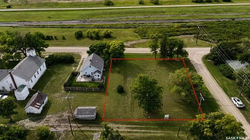 136 Railway Ave, Loreburn, SK, S0H0C1 | Card Image