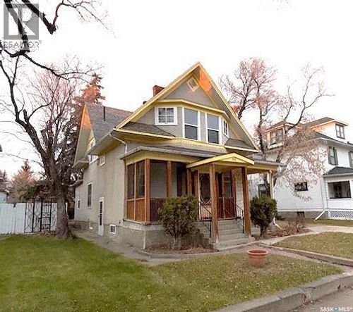 430 Ominica St W, Moose Jaw, SK, S6H1X8 | Card Image