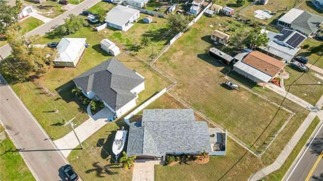 6001 Firefly Ln, House other with 3 bedrooms, 2 bathrooms and null parking in APOLLO BEACH FL | Image 42
