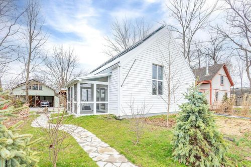 260 King St, Yellow Springs, OH, 45387-1738 | Card Image