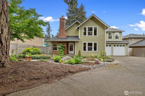 20111 Dayton Avenue N, Shoreline, WA, 98133 | Card Image
