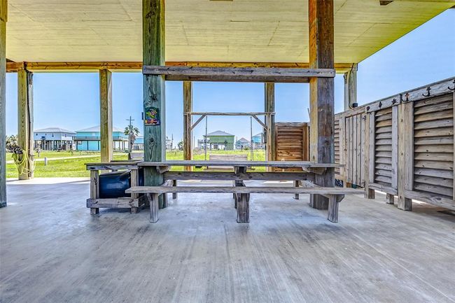 881 Buell, House other with 3 bedrooms, 2 bathrooms and null parking in Crystal Beach TX | Image 43