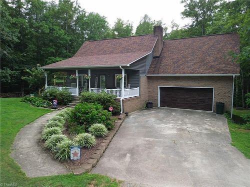 4062 Flat Shoals Rd, Germanton, NC, 27019-8932 | Card Image