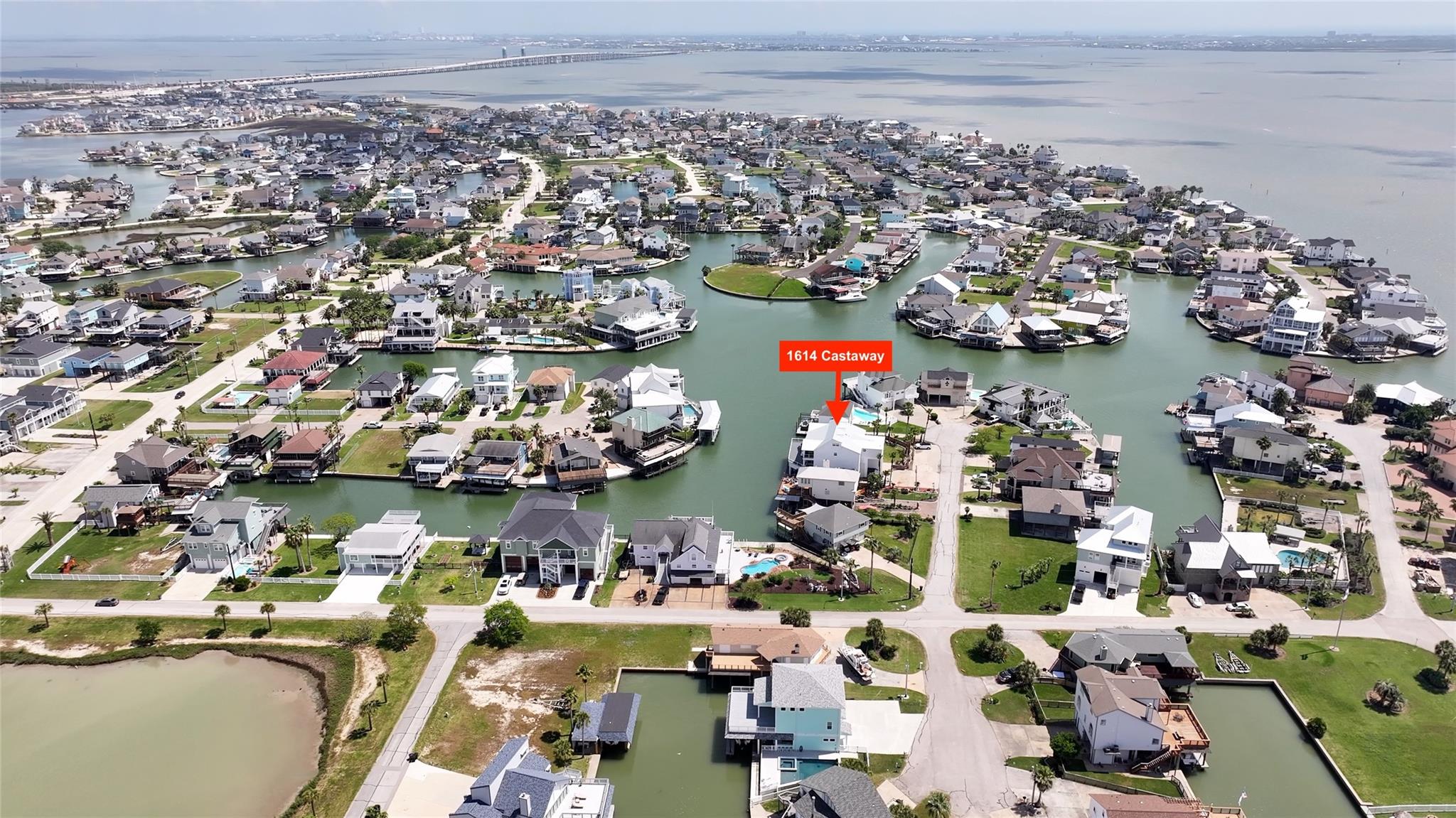 Residential in Tiki Island 4