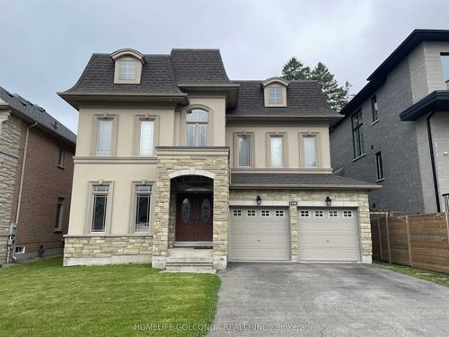 lower-110A Bond Cres, Richmond Hill, ON, L4E3L1 | Card Image