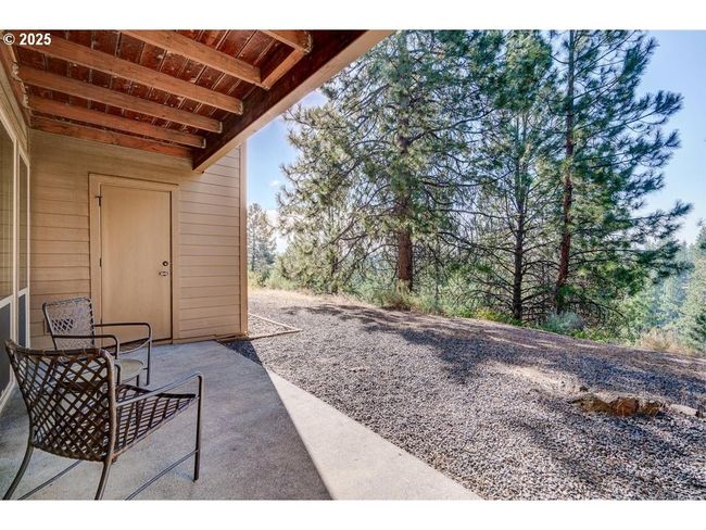 18575 Sw Century Dr, Condo with 1 bedrooms, 1 bathrooms and null parking in Bend OR | Image 12