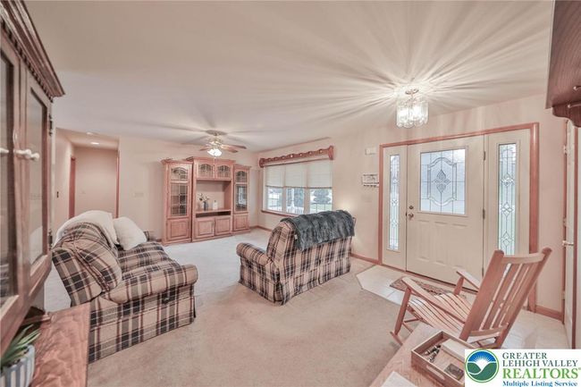 Front Door to living room | Image 6