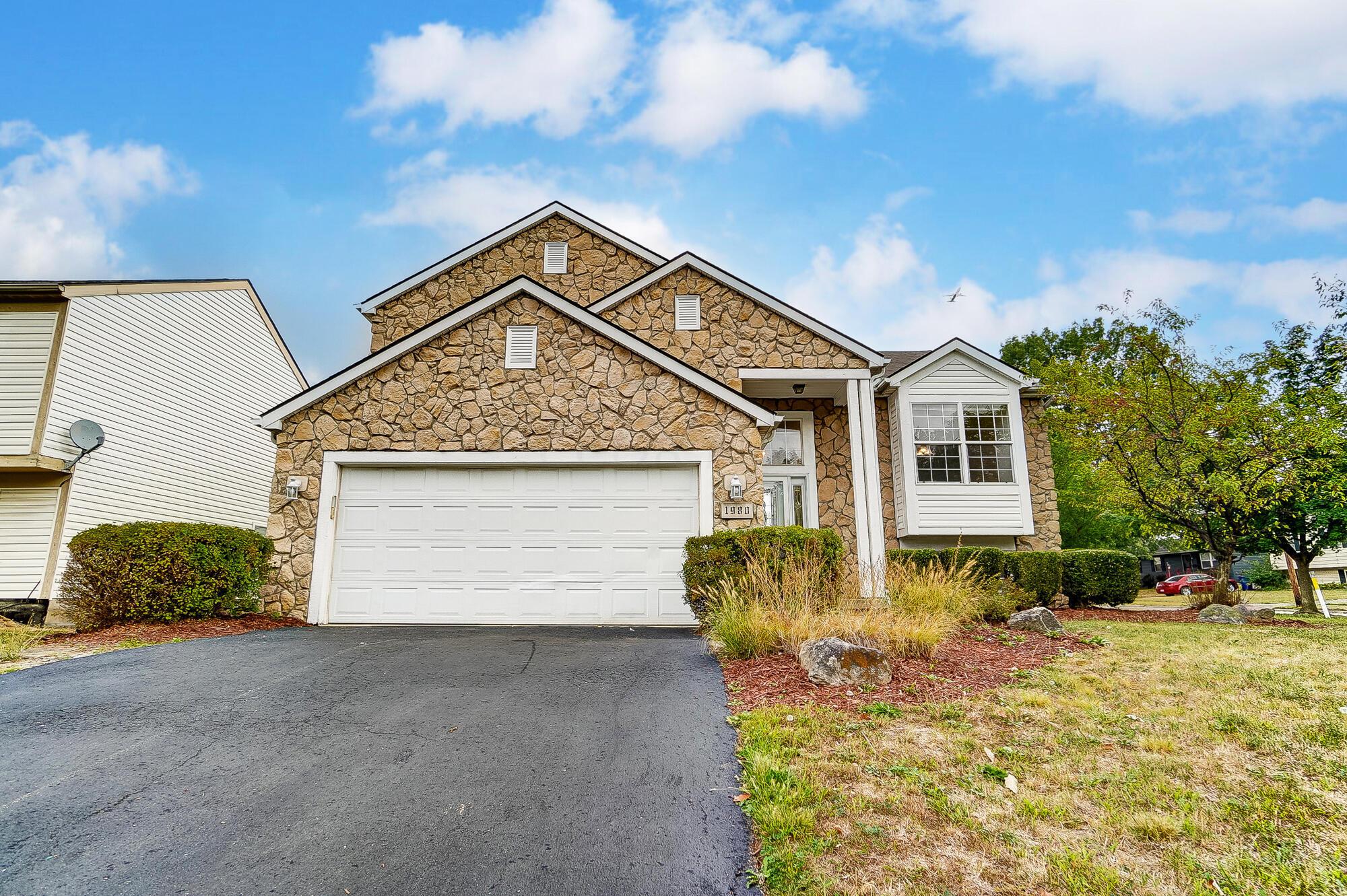 Linton Gardens Dr, Columbus, OH 43219