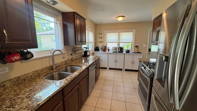 1317 N Mitchell Ave, House other with 2 bedrooms, 2 bathrooms and 2 parking in Arlington Heights IL | Image 4