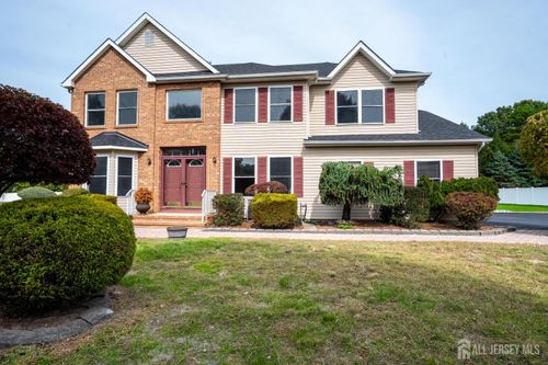 27 Samantha Dr, Monroe, NJ, 08831-4046 | Card Image