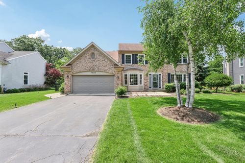 7004 Bennington Dr, Gurnee, IL, 60031-4054 | Card Image