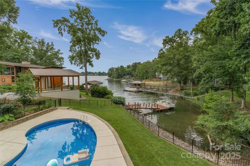 8593 Bailey Dr, Terrell, NC, 28682-9703 | Card Image