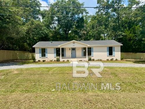 9481 Pinewood Ave, Elberta, AL, 36530-5015 | Card Image