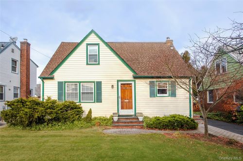 1020 Polk Ave, Franklin Square, NY, 11010-2018 | Card Image