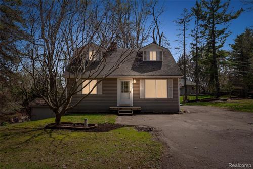 4773 Algonquin Boulevard, Independence Charter Township, MI, 48348 | Card Image