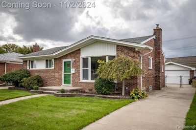 29313 Elmwood, Home with 3 bedrooms, 1 bathrooms and null parking in St. Clair Shores MI | Image 1