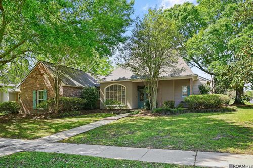 18235 Bel Meadow Ave, Baton Rouge, LA, 70810-6033 | Card Image