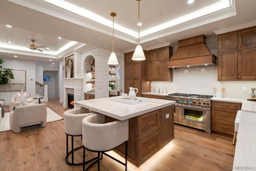 464 Westbourne St, La Jolla, CA, 92037-5347 | Card Image