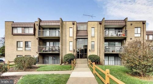 7598 Gales Ct, Manassas, VA, 20109-7542 | Card Image