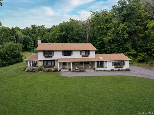 32 Cole Rd, Pleasant Valley, NY, 12569-5015 | Card Image