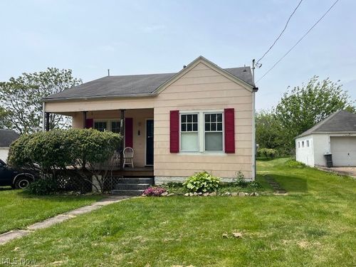 235 Hill Ave, Parkersburg, WV, 26101-5472 | Card Image