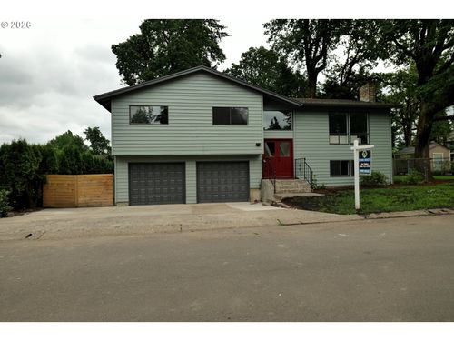 5682 Se Byron Ct, Milwaukie, OR, 97267-5048 | Card Image