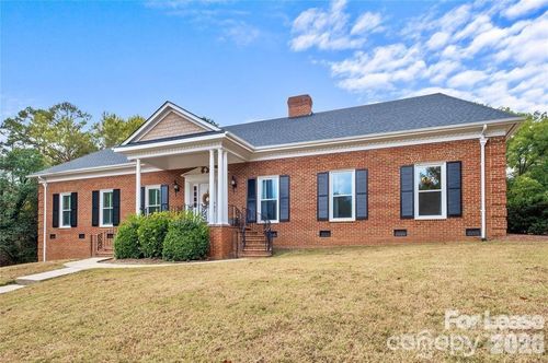 3900 Braxton Dr, Charlotte, NC, 28226-7003 | Card Image