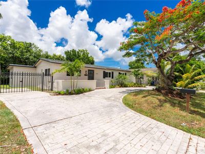 11621 Sw 184th St, House other with 4 bedrooms, 2 bathrooms and null parking in Miami FL | Image 1