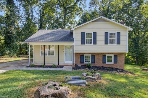 1315 Yardley Terrace, Winston Salem, NC, 27105 | Card Image