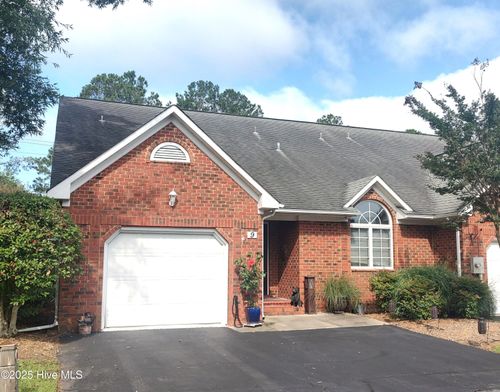 9 Pier Pt, New Bern, NC, 28562-8820 | Card Image