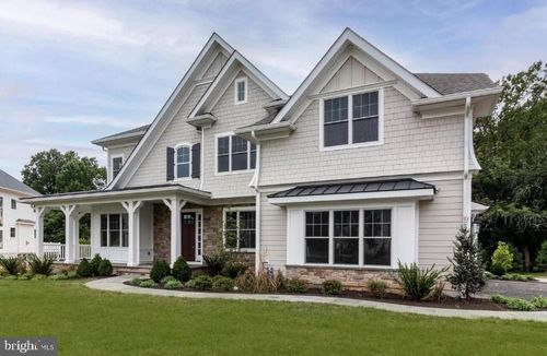 718 S Waterloo Rd, Devon, PA, 19333-1829 | Card Image